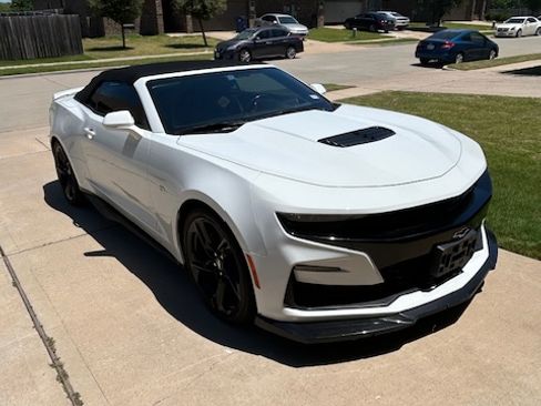 Used 2019 Chevrolet Camaro SS image 1