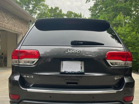 Used 2014 Jeep Grand Cherokee Overland AWD/4WD image 2