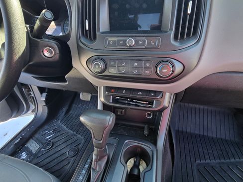 Used 2019 Chevrolet Colorado W/T w/ WT Convenience Package AWD/4WD image 5