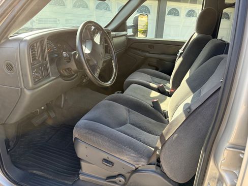 Used 2007 Chevrolet Silverado 2500 LT w/ Heavy-Duty Power Package RWD image 8