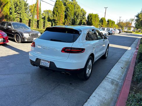 Used 2016 Porsche Macan S image 4
