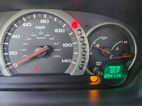 Used 2004 Honda Pilot EX image 10