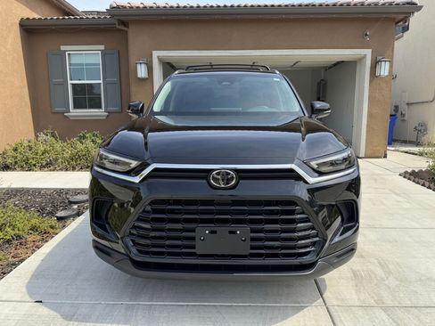 Used 2026 Toyota Grand Highlander AWD Hybrid image 1