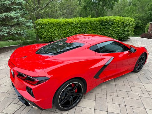 Used 2020 Chevrolet Corvette Stingray Preferred Cpe w/ 2LT Preferred Equipment Group RWD image 4