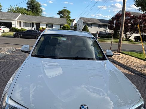Used 2017 BMW X3 xDrive28i AWD/4WD image 1