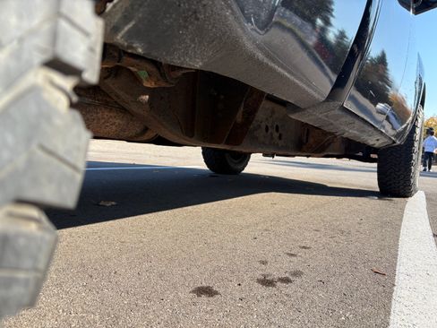 Used 2010 GMC Sierra 1500 SLE w/ Power Pack Plus image 9