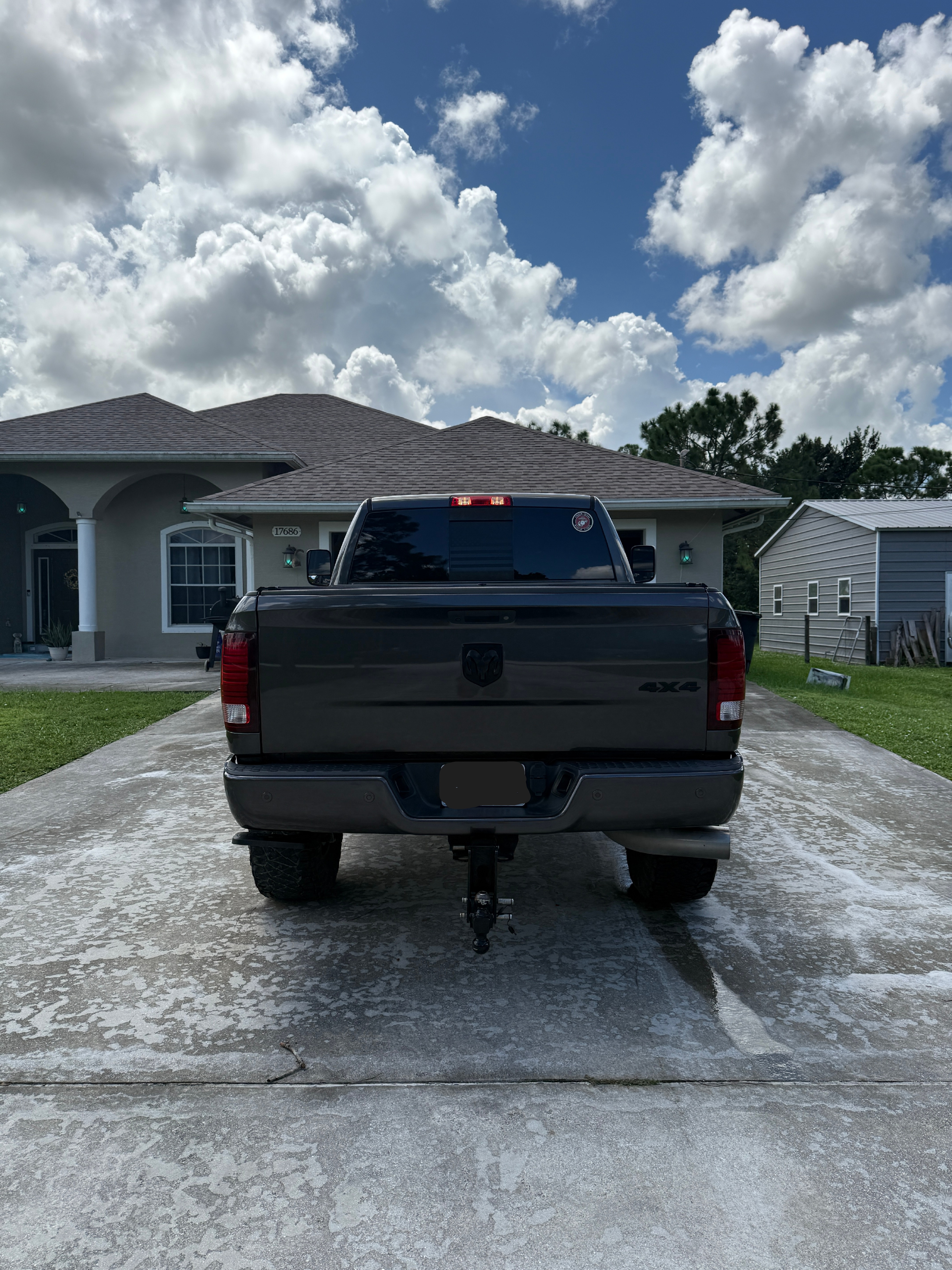 Used 2018 RAM 2500 Laramie w/ Sport Appearance Group AWD/4WD image 10