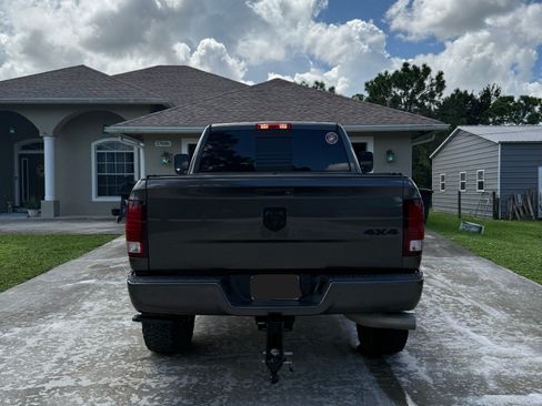 Used 2018 RAM 2500 Laramie w/ Sport Appearance Group AWD/4WD image 8