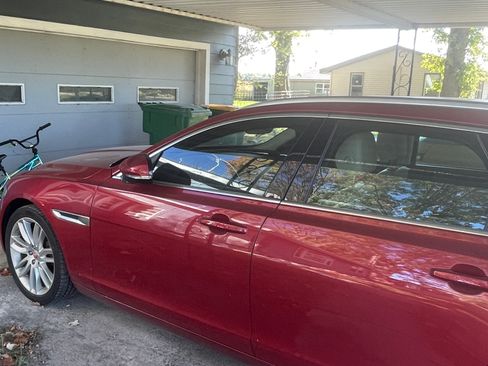 Used 2020 Jaguar XF Prestige image 19