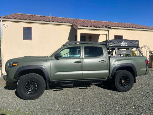 Used 2021 Toyota Tacoma TRD Pro image 2