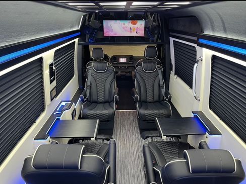 Used 2020 Mercedes-Benz Sprinter 3500 image 10