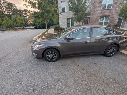 Used 2015 Nissan Altima 2.5 S w/ Sport Value Package image 14