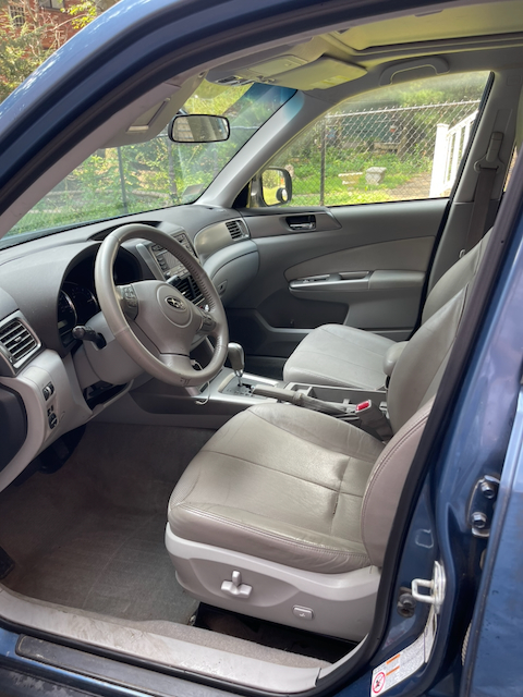 Used 2010 Subaru Forester 2.5X Limited AWD/4WD image 8
