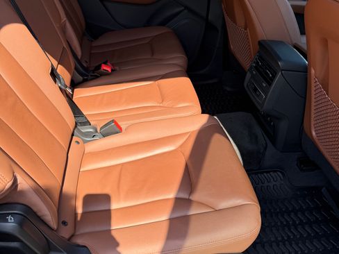 Used 2023 Audi Q7 3.0T Premium image 11