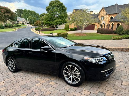 Used 2017 Acura TLX V6 w/ Technology Package FWD image 8
