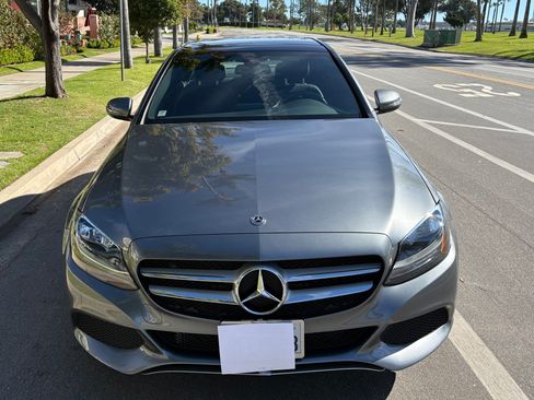 Used 2018 Mercedes-Benz C 300 Sedan image 2