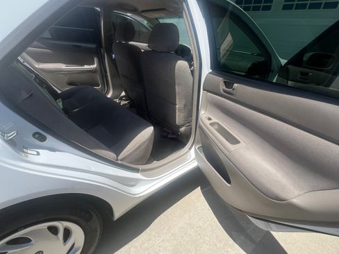 Used 2002 Toyota Camry LE w/ Pkg 1 FWD image 10