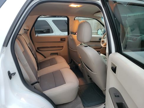 Used 2008 Ford Escape 2WD Hybrid image 8