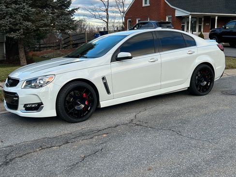 Used 2017 Chevrolet SS RWD image 4
