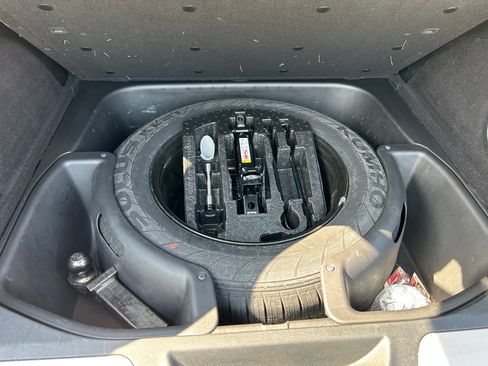 Used 2017 Jeep Grand Cherokee Overland w/ Trailer Tow Group IV image 12