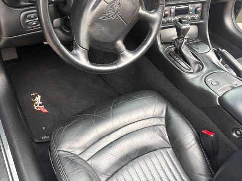 Used 2003 Chevrolet Corvette Convertible w/ Preferred Equipment Group1 RWD image 8