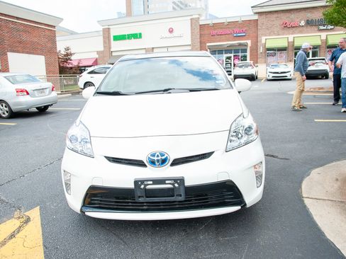 Used 2014 Toyota Prius Two image 5