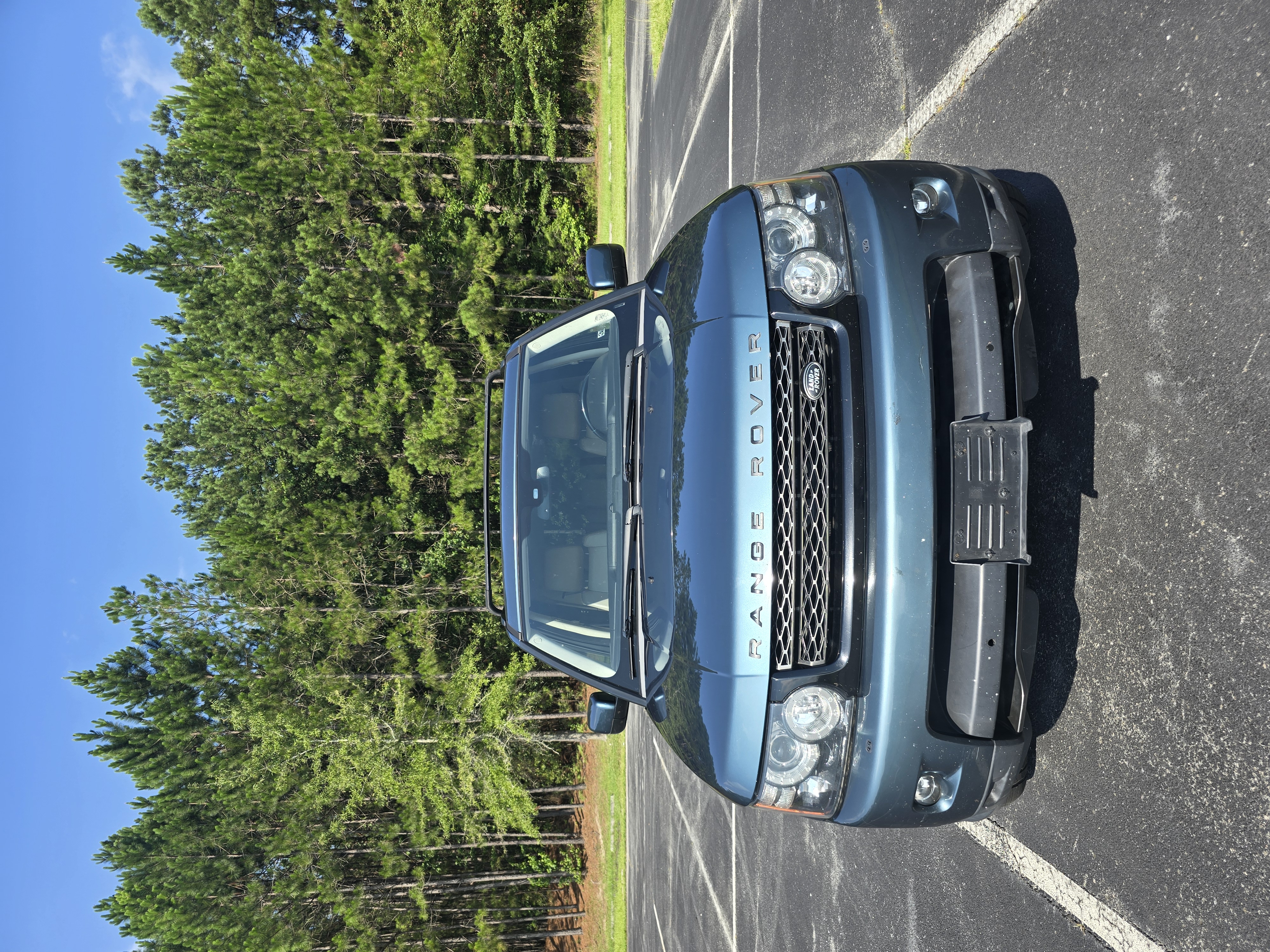Used 2012 Land Rover Range Rover Sport HSE AWD/4WD image 2