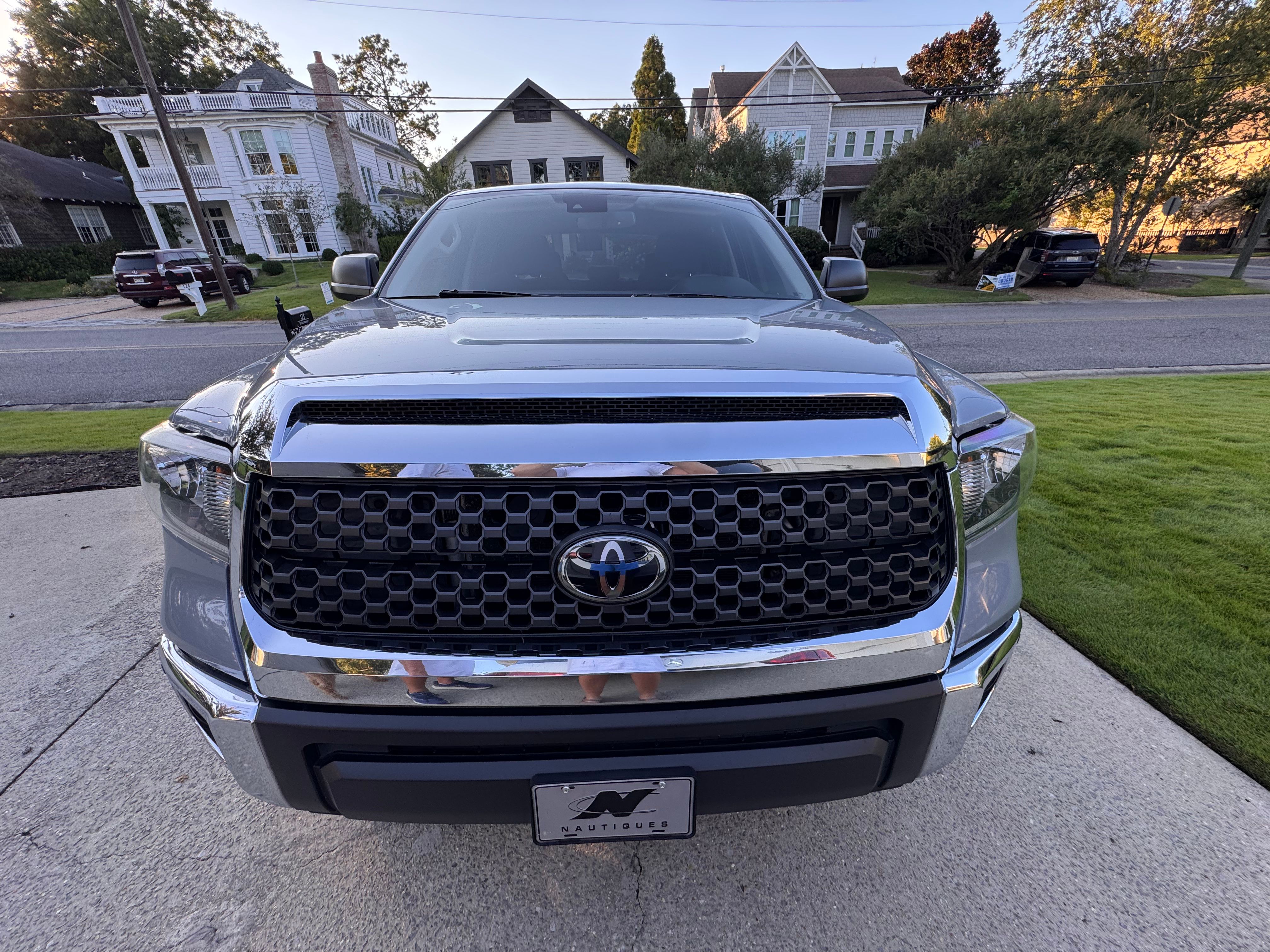 Used 2021 Toyota Tundra SR5 RWD image 2