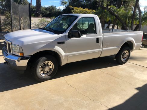 Used 2003 Ford F250 XLT image 8