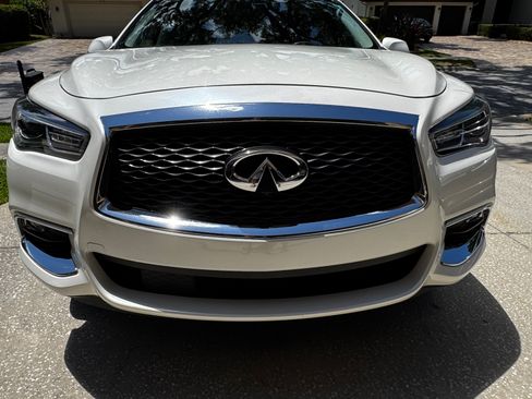 Used 2017 INFINITI QX60 FWD w/ Premium Plus Package image 2