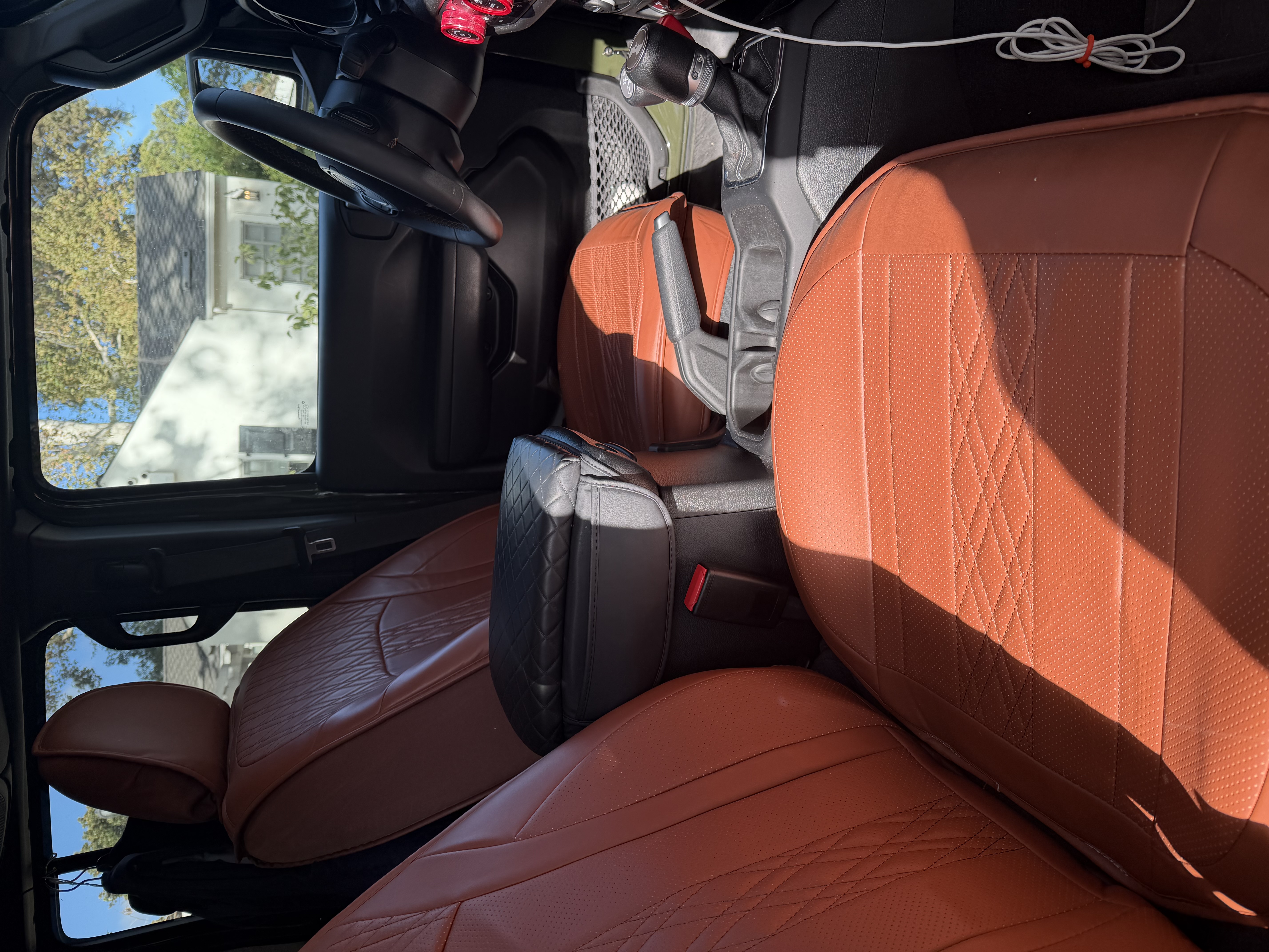 Used 2024 Jeep Wrangler Unlimited AWD/4WD image 8