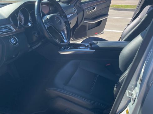 Used 2014 Mercedes-Benz E 350 Sedan image 16