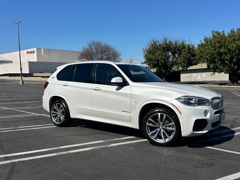 Used 2018 BMW X5 xDrive40e image 2