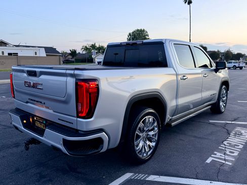 Used 2022 GMC Sierra 1500 Denali AWD/4WD image 6