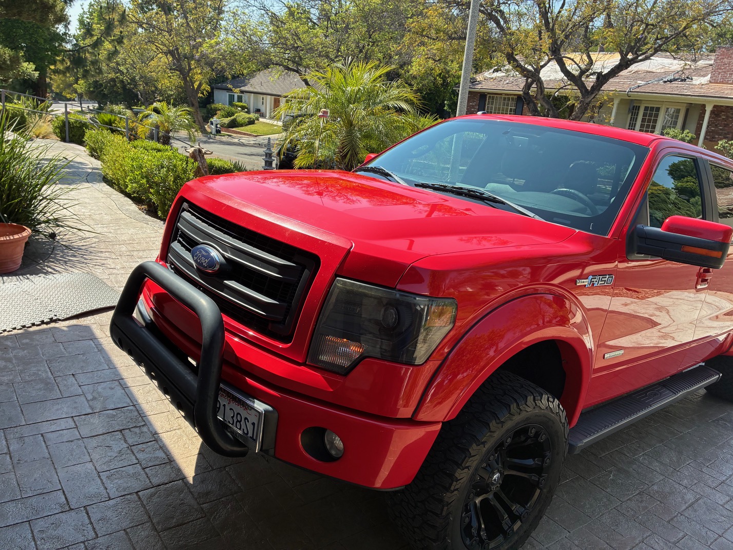 Used 2014 Ford F150 FX4 w/ Equipment Group 402A Luxury AWD/4WD image 4