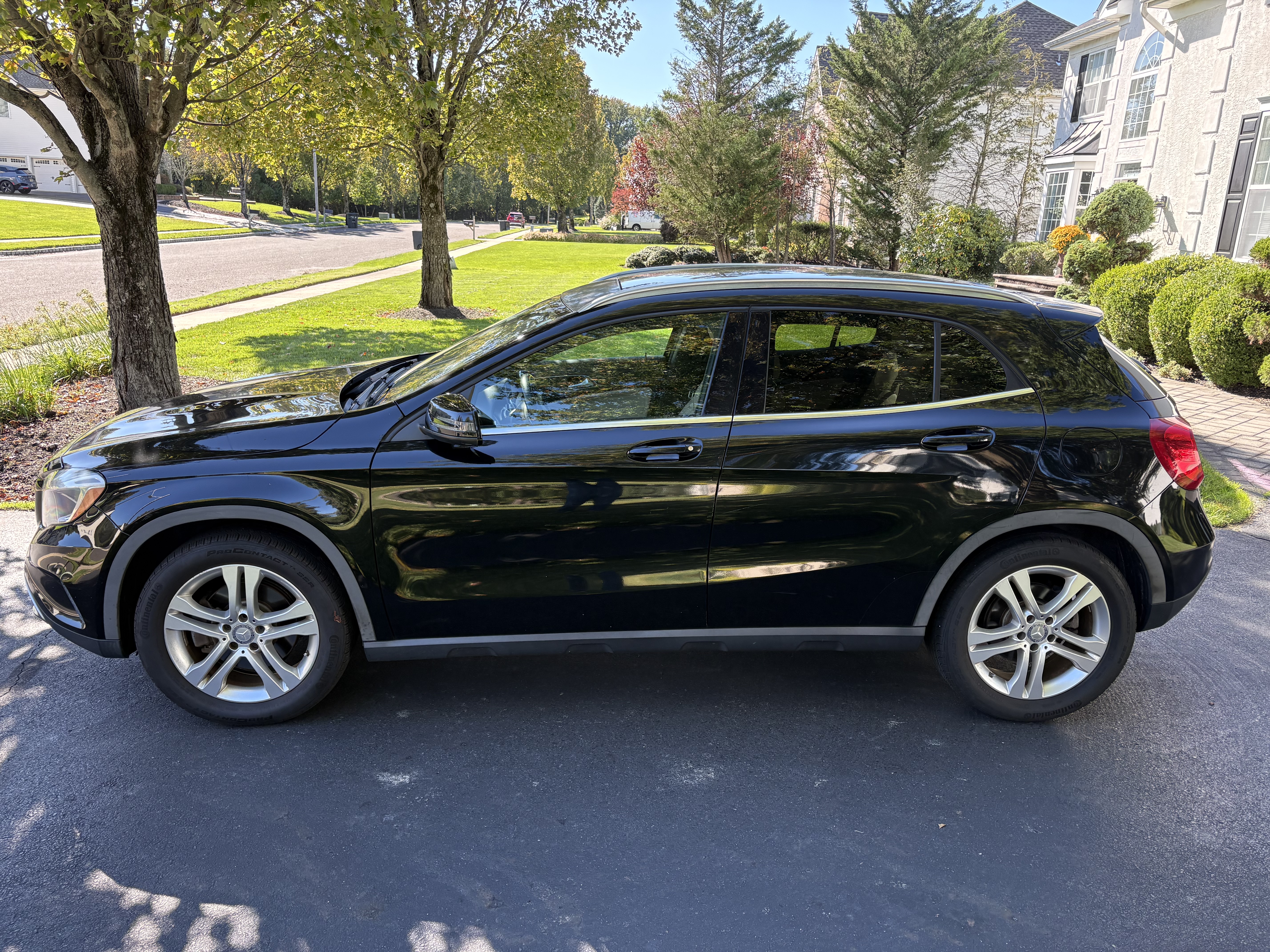 Used 2015 Mercedes-Benz GLA 250 4MATIC image 1