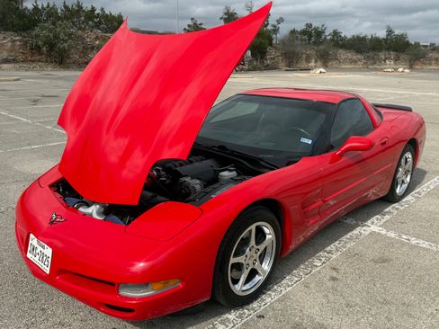 Used 2004 Chevrolet Corvette Coupe w/ Roof Package image 10