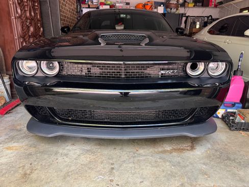 Used 2016 Dodge Challenger SRT Hellcat image 18