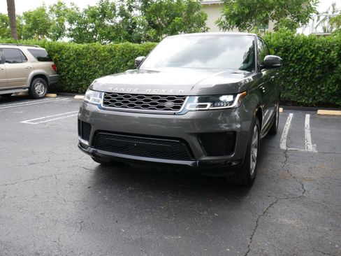 Used 2018 Land Rover Range Rover Sport HSE AWD/4WD image 17