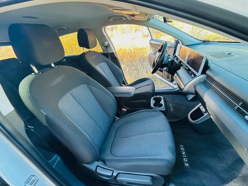 Used 2022 Hyundai Ioniq 5 SE w/ Cargo Package image 11