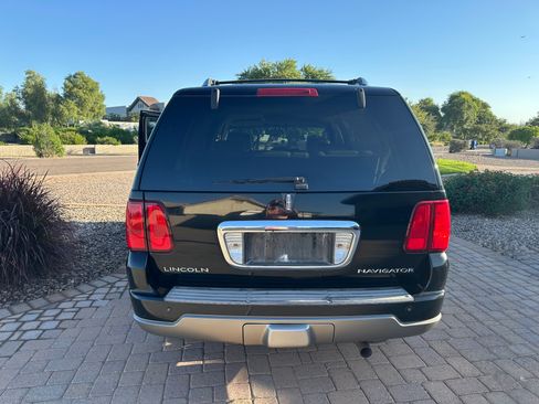 Used 2003 Lincoln Navigator 4WD image 5