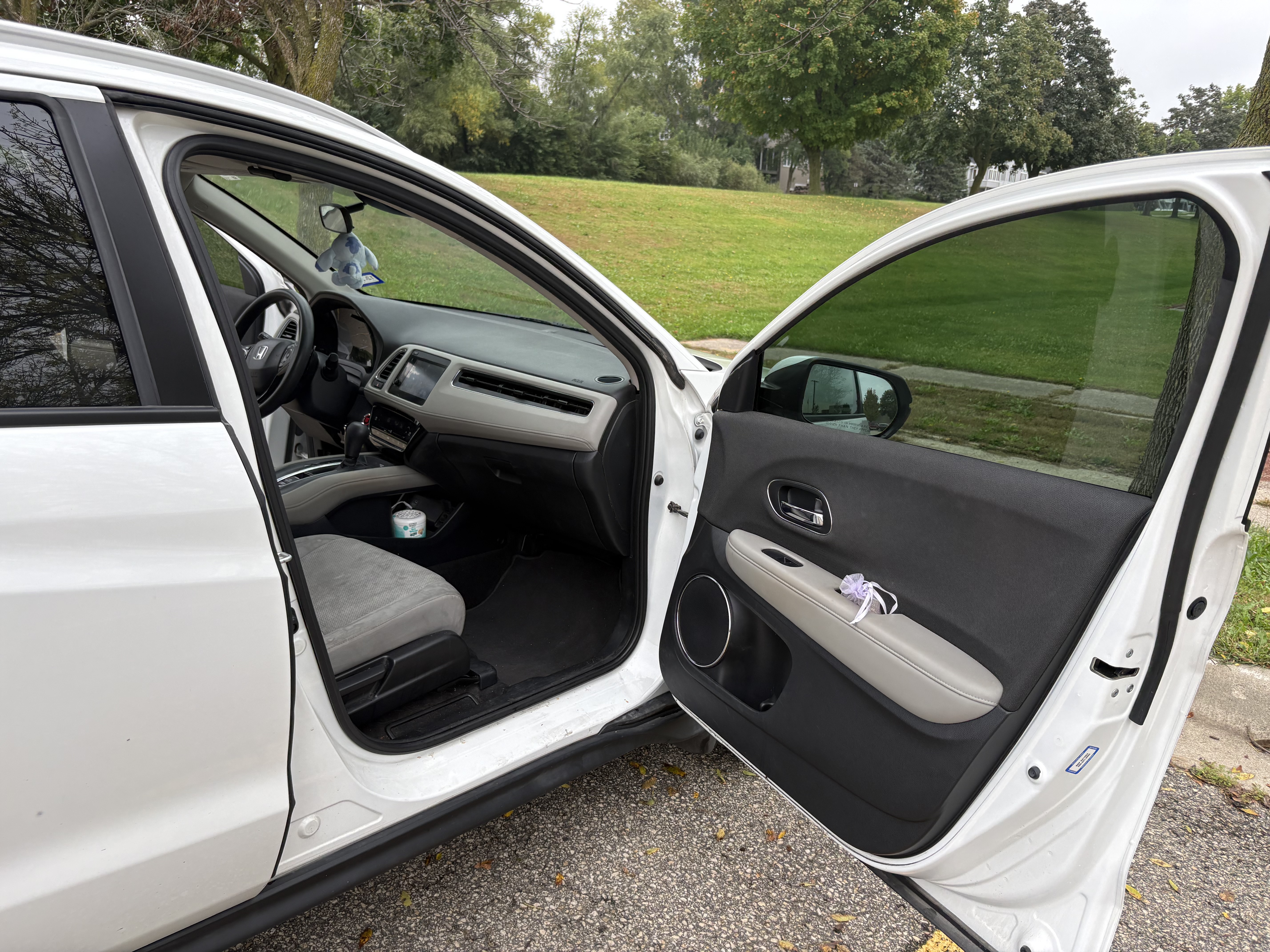 Used 2022 Honda HR-V EX image 4