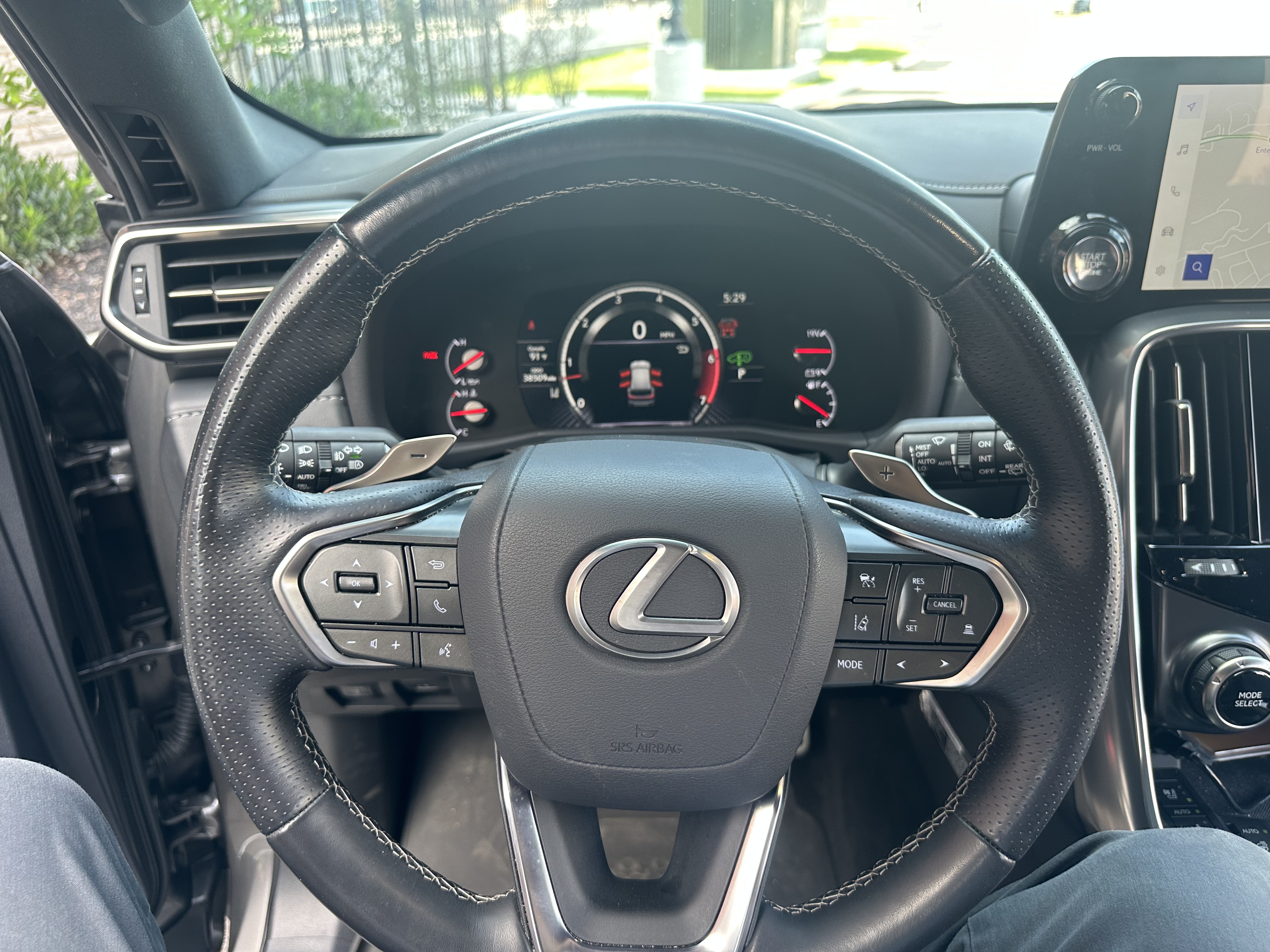 Used 2024 Lexus LX 600 F Sport AWD/4WD image 12