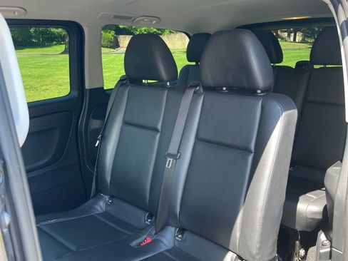 Used 2016 Mercedes-Benz Metris Passenger image 14