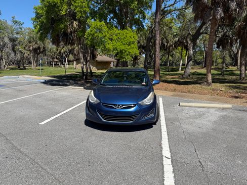 Used 2016 Hyundai Elantra SE image 1