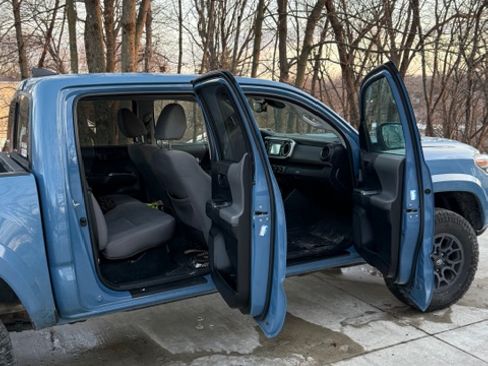 Used 2019 Toyota Tacoma SR5 image 5