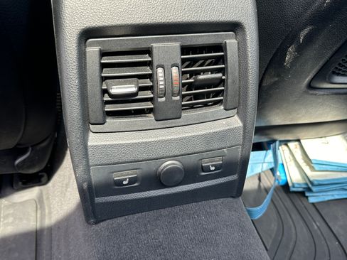 Used 2014 BMW 328i xDrive Wagon image 13