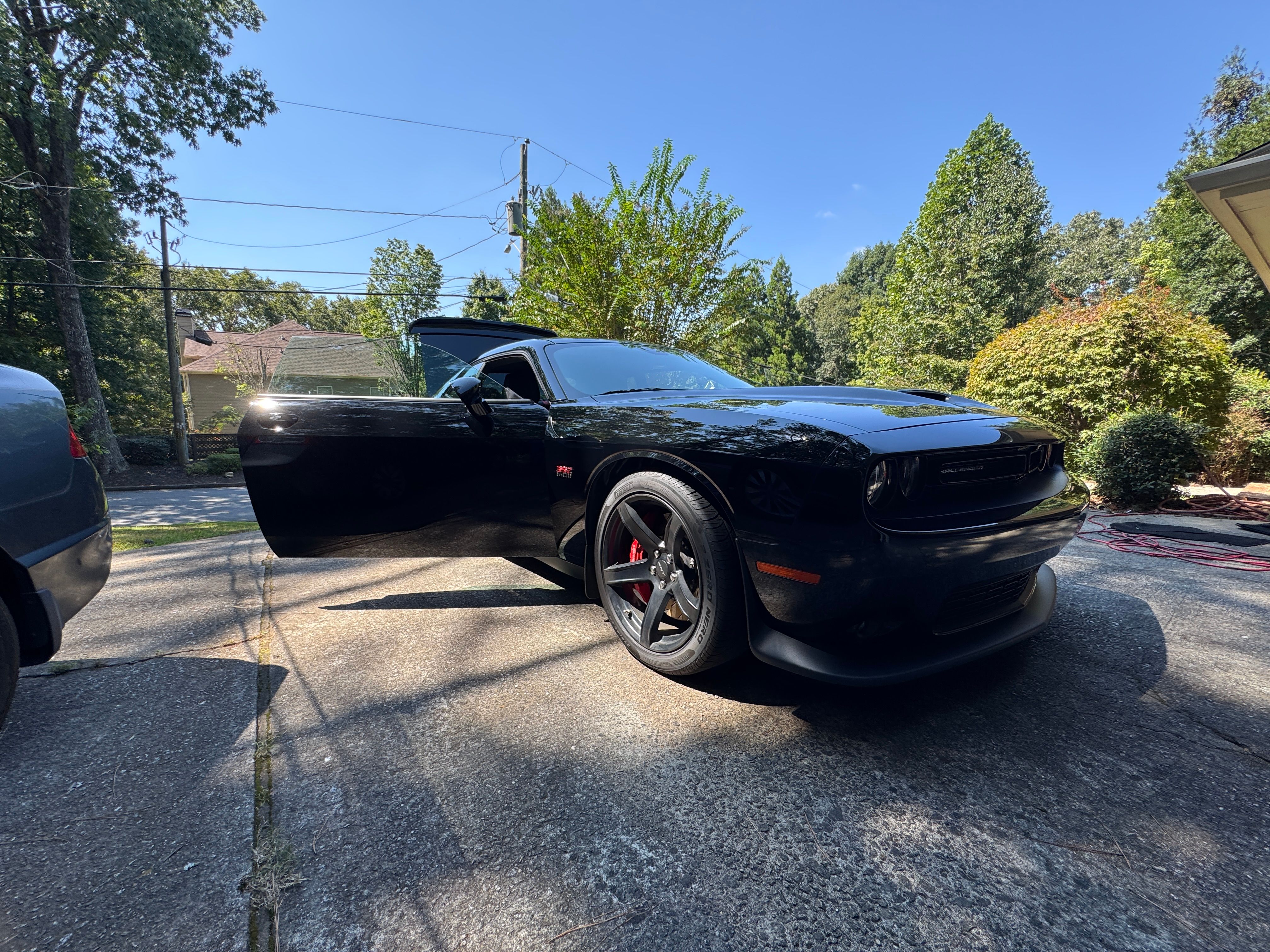 Used 2018 Dodge Challenger SRT RWD image 4