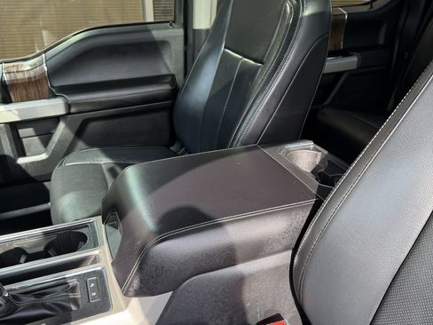 Used 2018 Ford F150 Lariat w/ Equipment Group 502A Luxury image 17