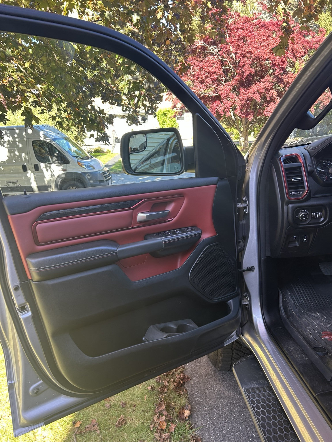 Used 2019 RAM 1500 Rebel w/ Rebel Level 2 Equipment Group AWD/4WD image 17